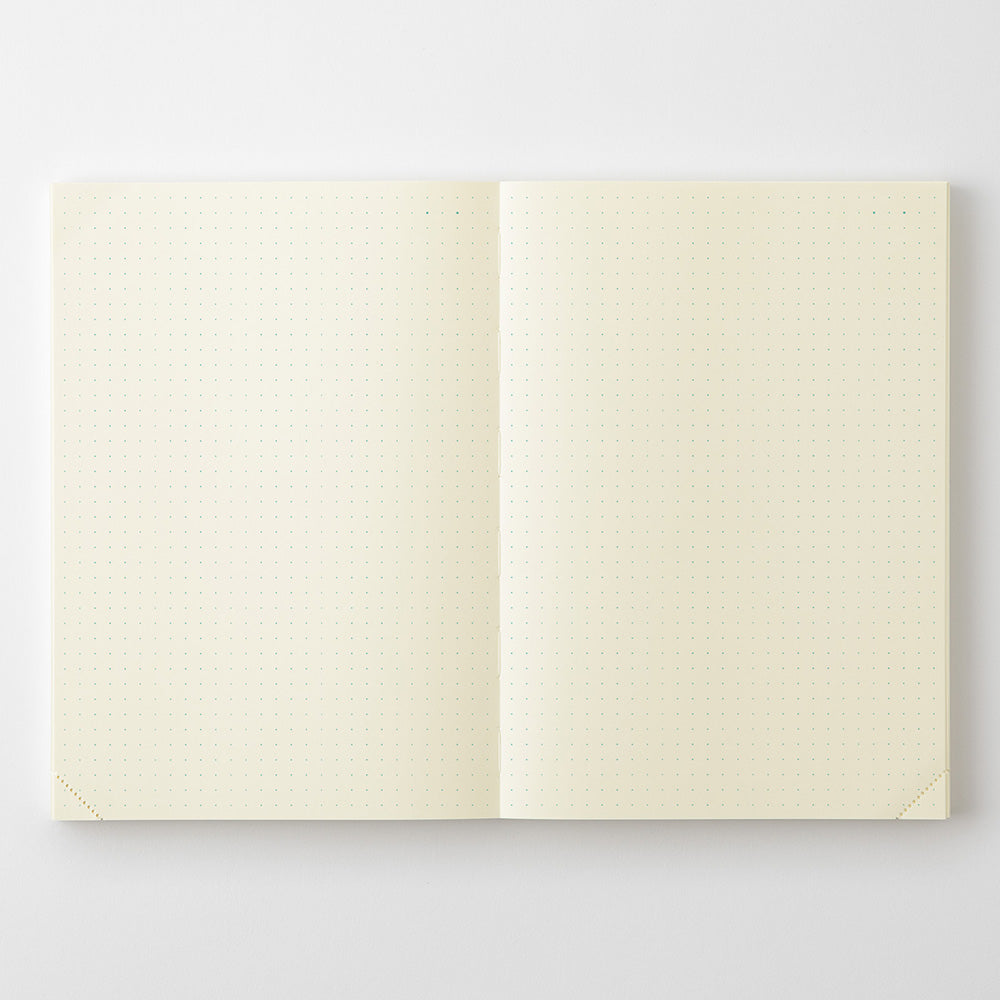Midori MD Notebook Journal - A5 - 1 Day 1 Page - Dot Grid