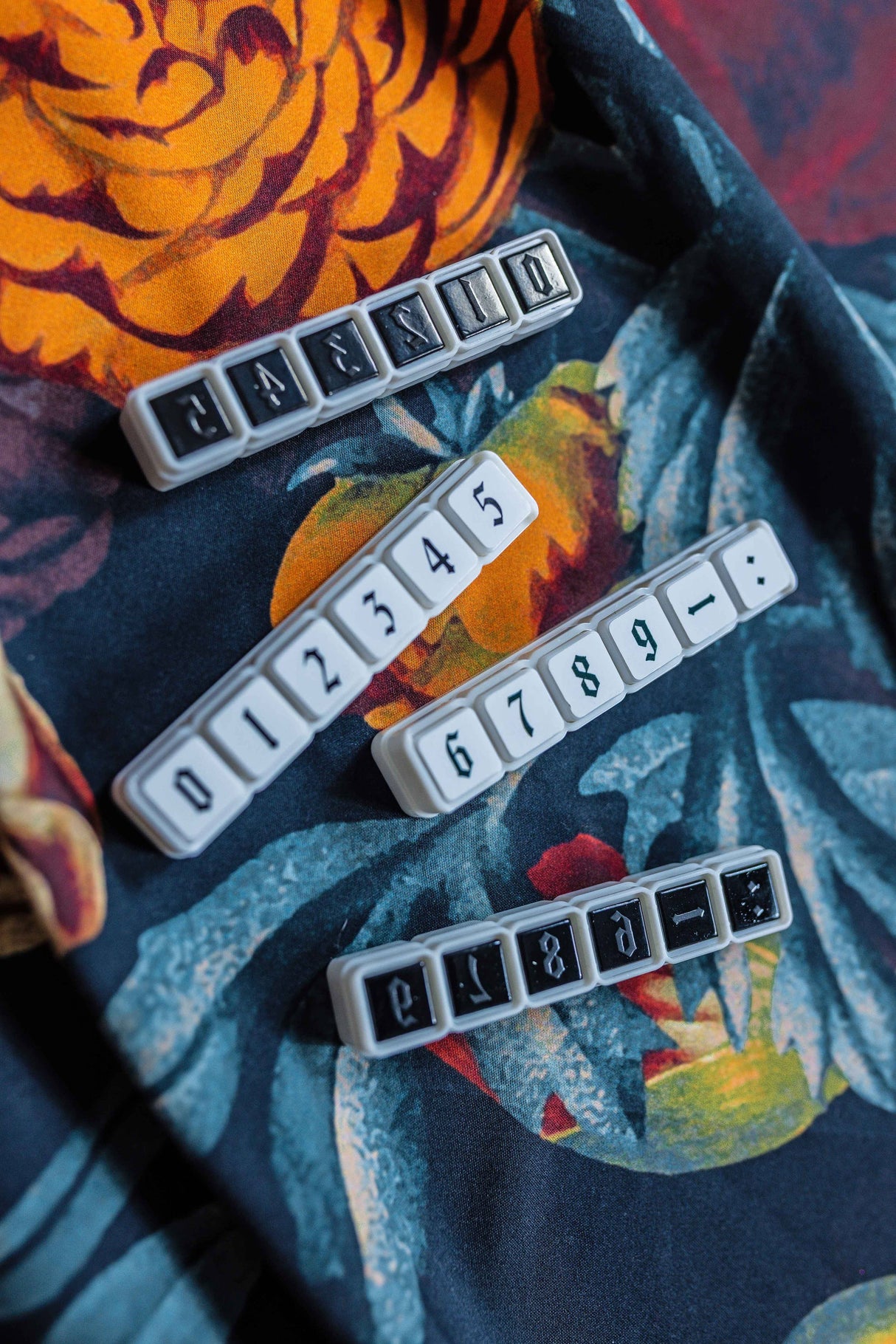 CoraCreaCrafts Numbers Push Buttons (1-10)