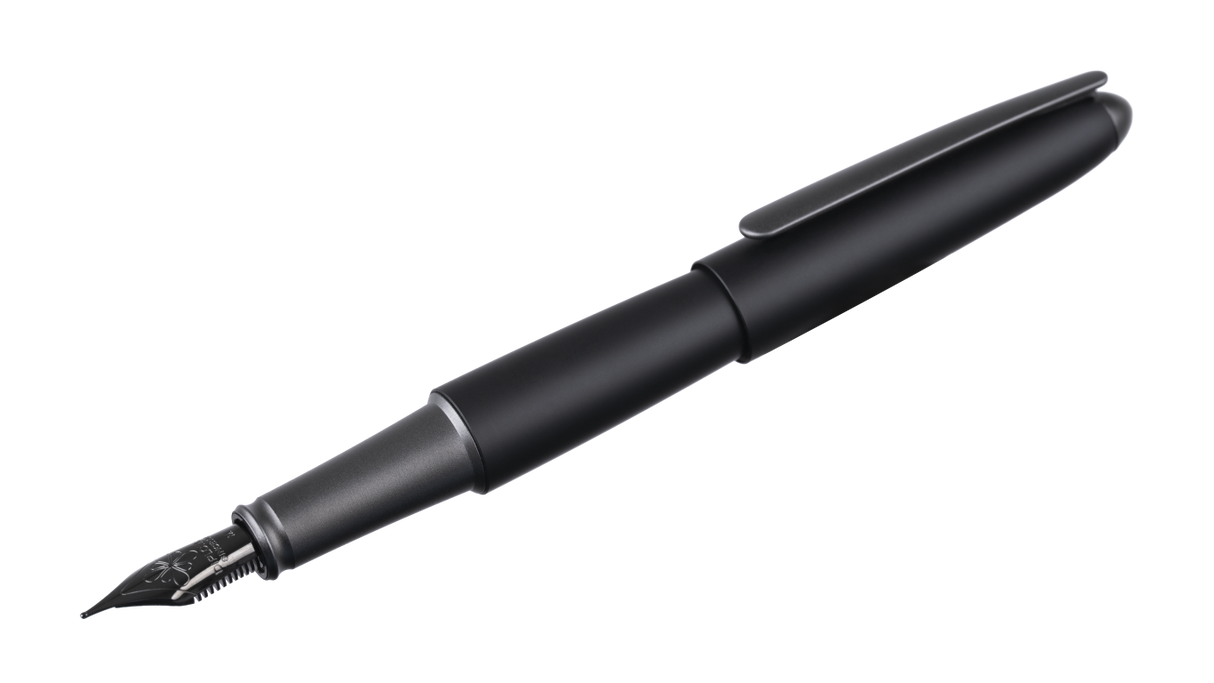 Diplomat Aero Fountain Pen - Pure Black