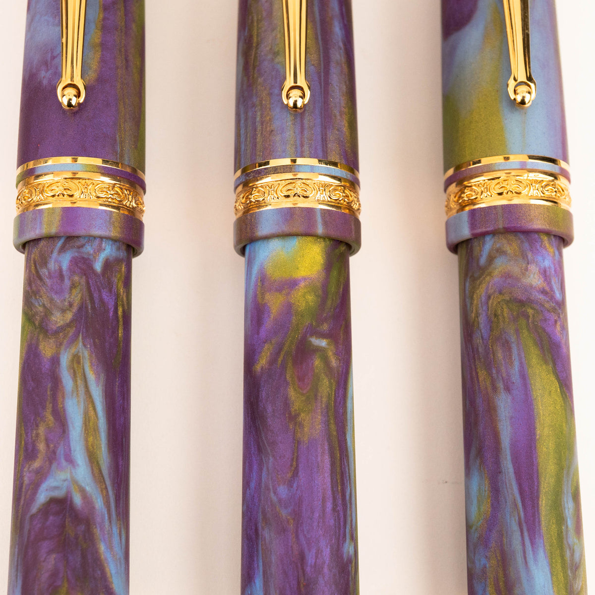 Delta DV Oversize Fountain Pen - Wisteria Walk Matte w/ Yellow Gold Trim (Limited Edition)