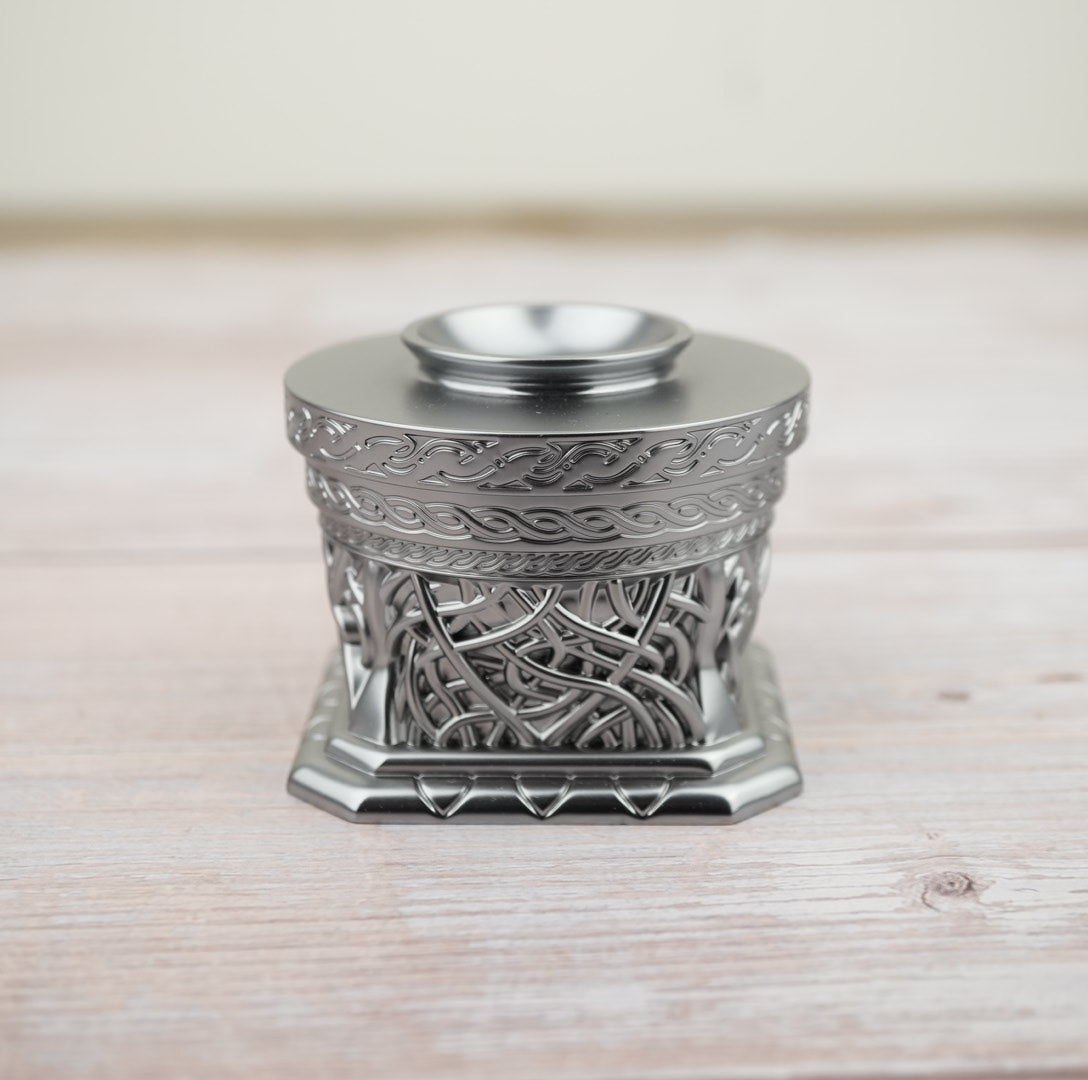 Ferris Wheel Press x The Lord of the Rings Mirror of Galadriel Limited Edition Inkwell
