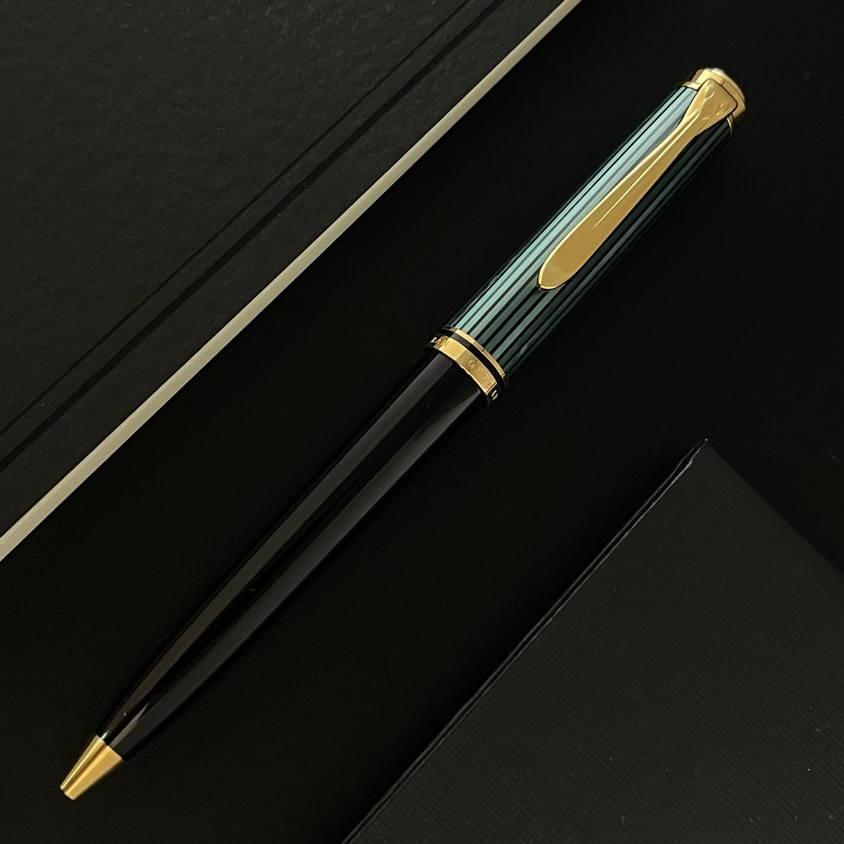 Pelikan Souveran K800 Ballpoint Pen - Black-Green