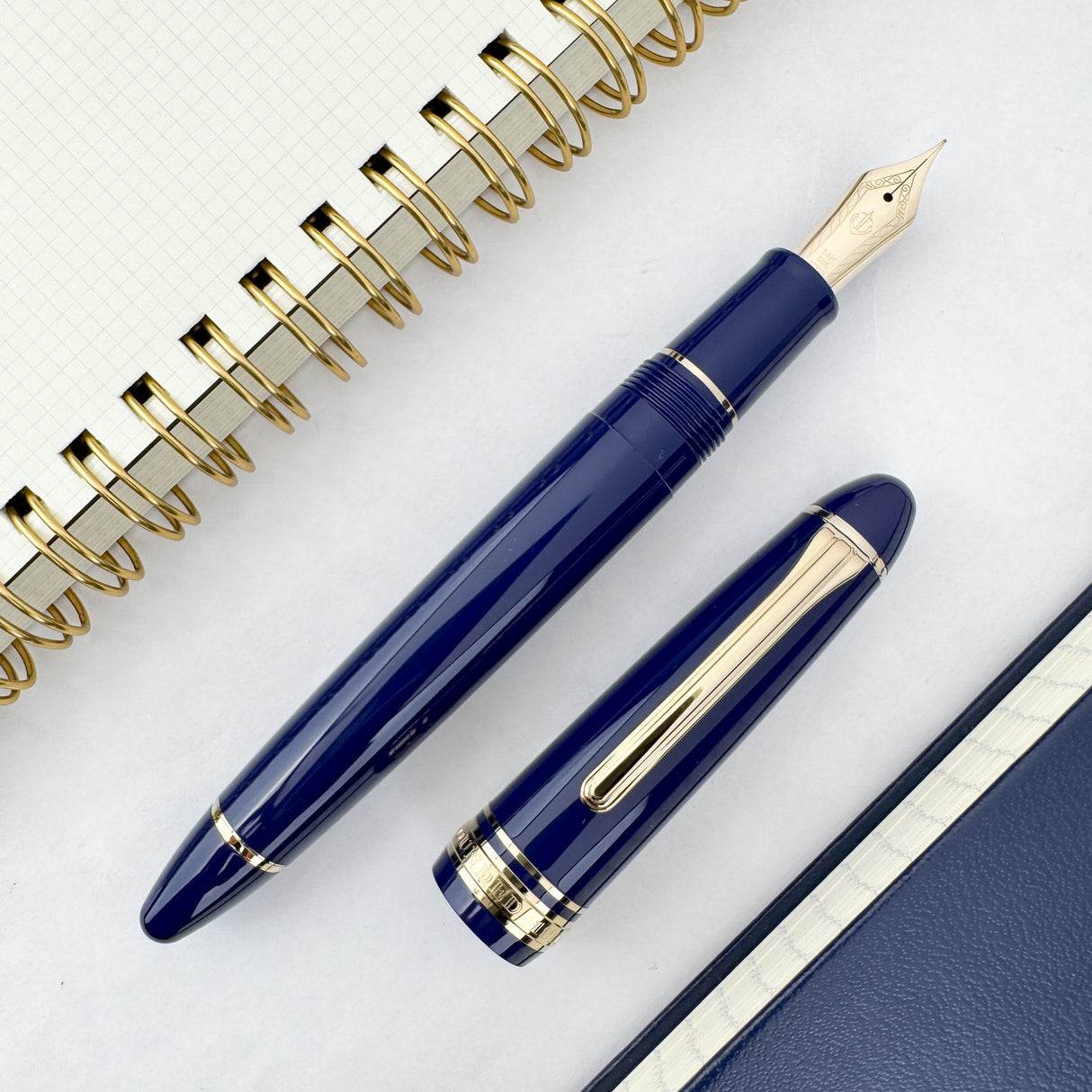 Sailor 1911L 14K Gold Trim Fountain Pen - Pearl Blue