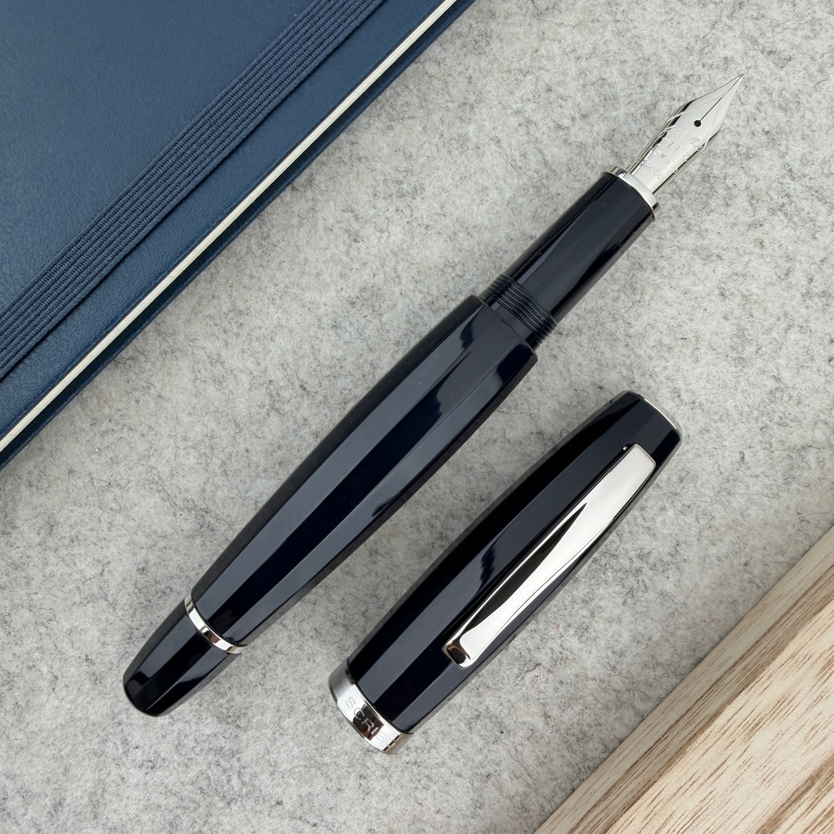 Scribo Feel Fountain Pen - Blue/Black