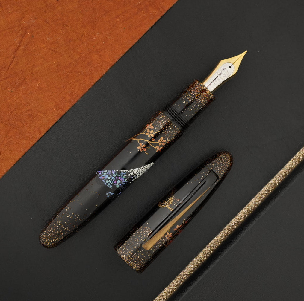 Taccia Miyabi Maki-e Fountain Pen - Fujiyama (Limited Edition)