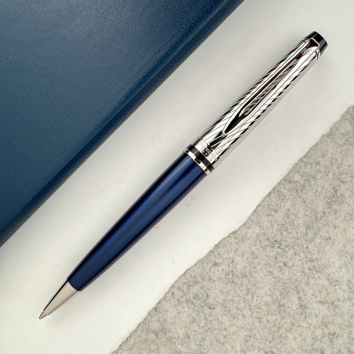 Waterman Expert Deluxe Ballpoint Pen - Metallic Blue Lacquer