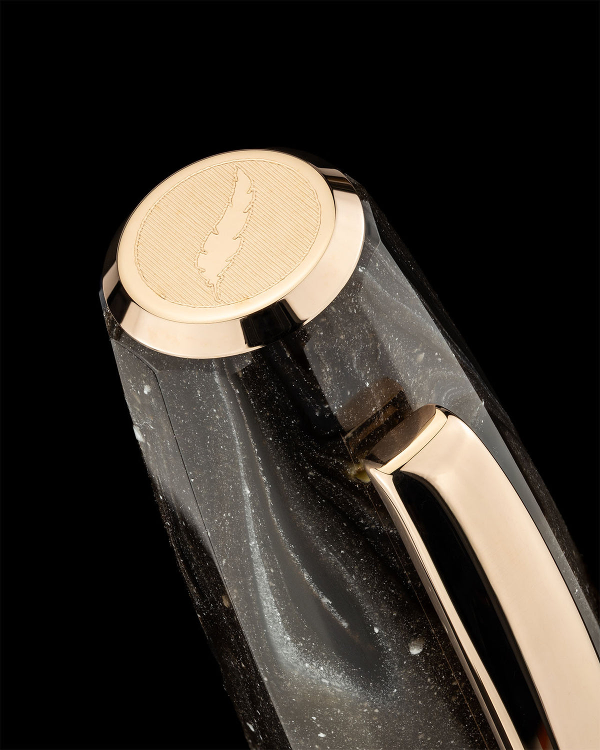 FEEL Nova Stella Rose Gold cap detail