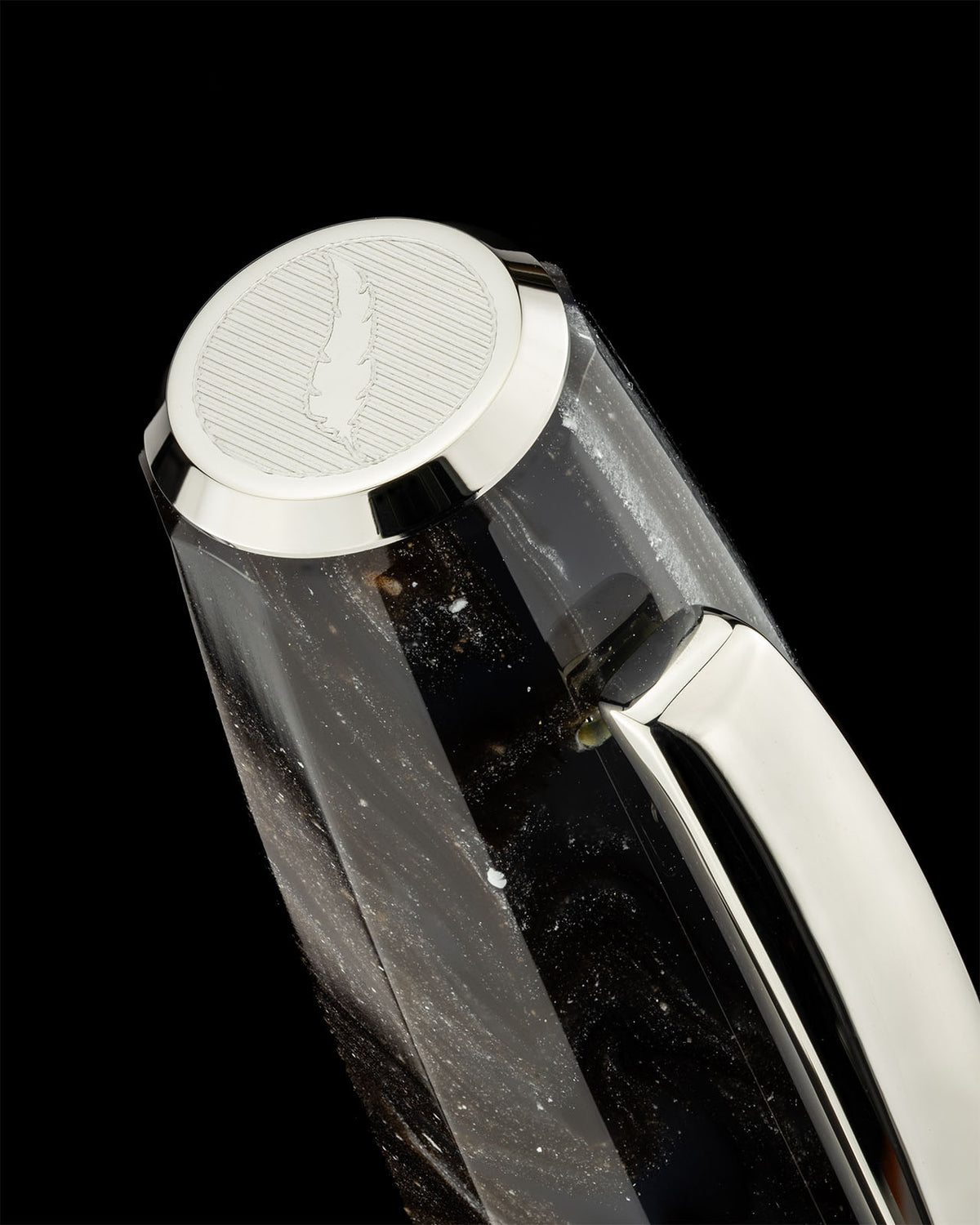 FEEL Nova Stella Platinum cap detail