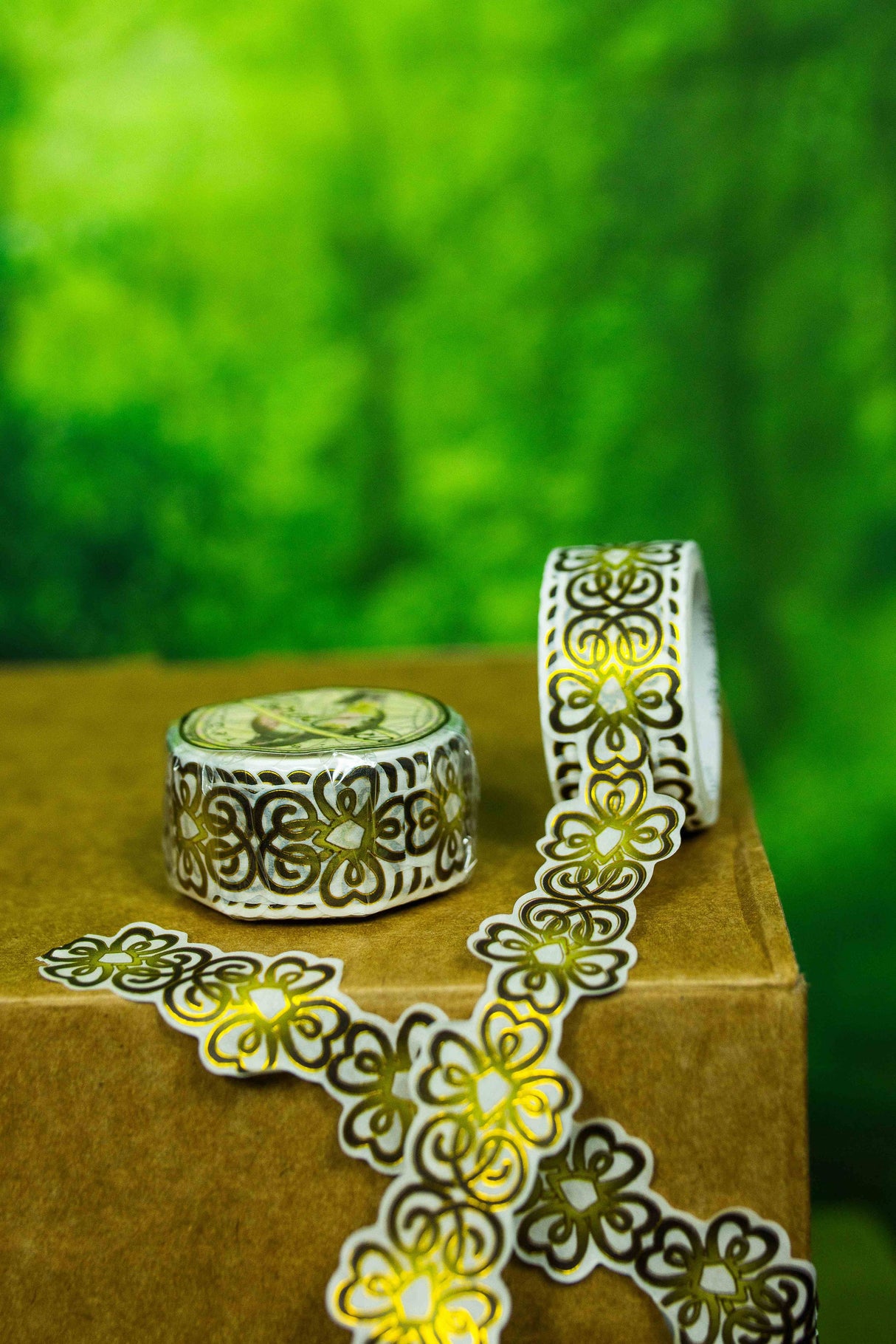CoraCreaCrafts Celtic Leaf Cutout Foil Tape