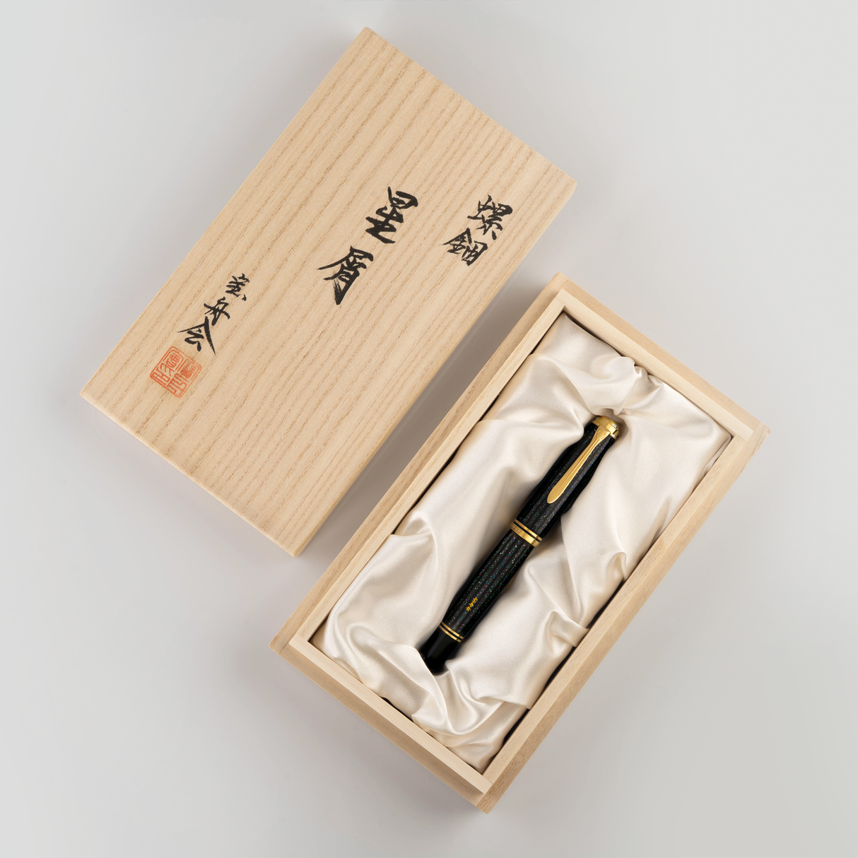 Pelikan Souveran M1000 Fountain Pen - Raden Stardust “Hoshikuzu" (Limited Edition)