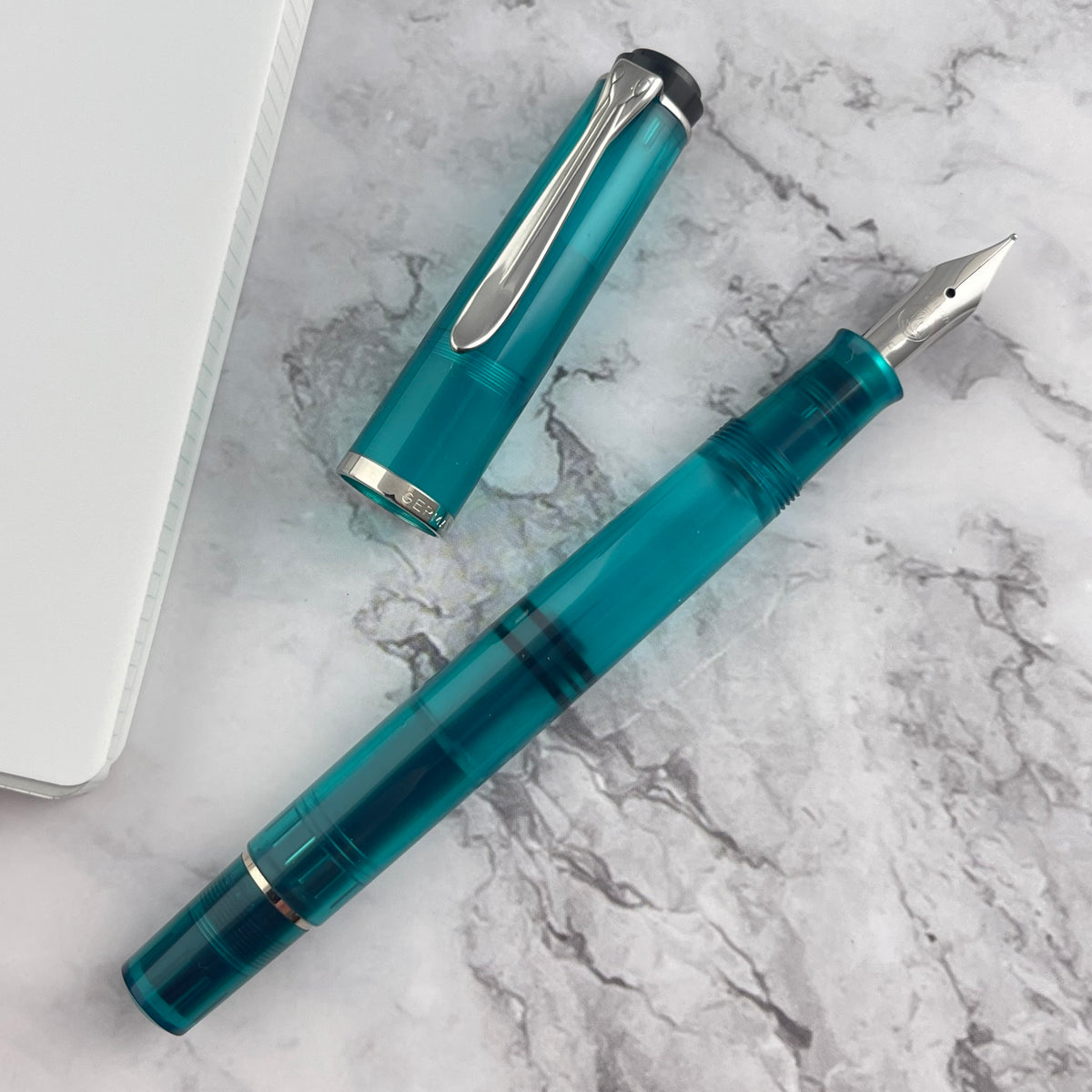 Pelikan Classic M205 Fountain Pen - Apatite (Special Edition)(Doorbuster)