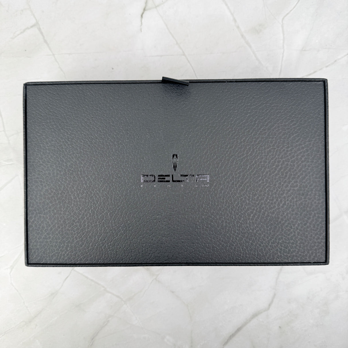 Delta 12-Pen Box