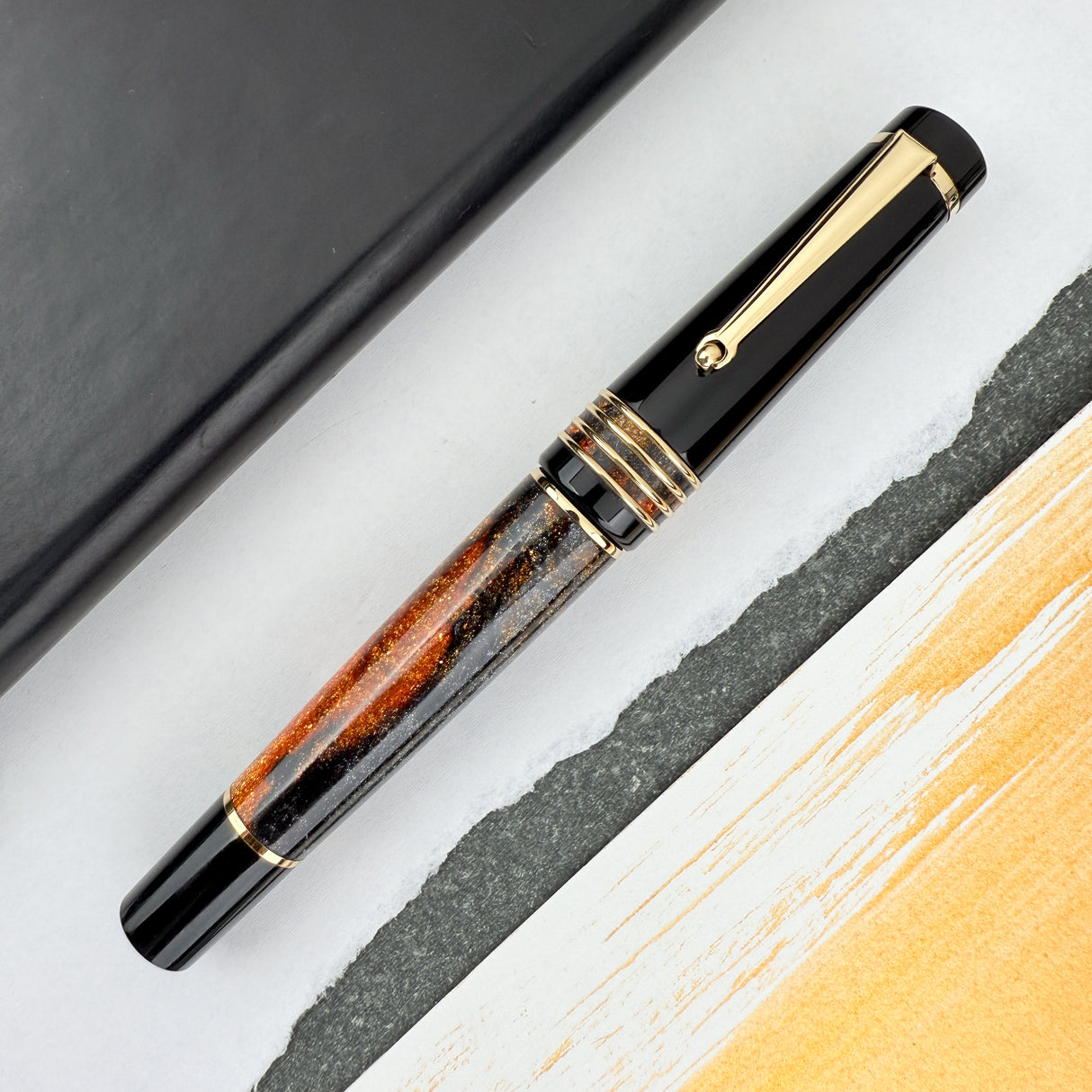 Delta DV Glow Up Oro Fountain Pen (Doorbuster)