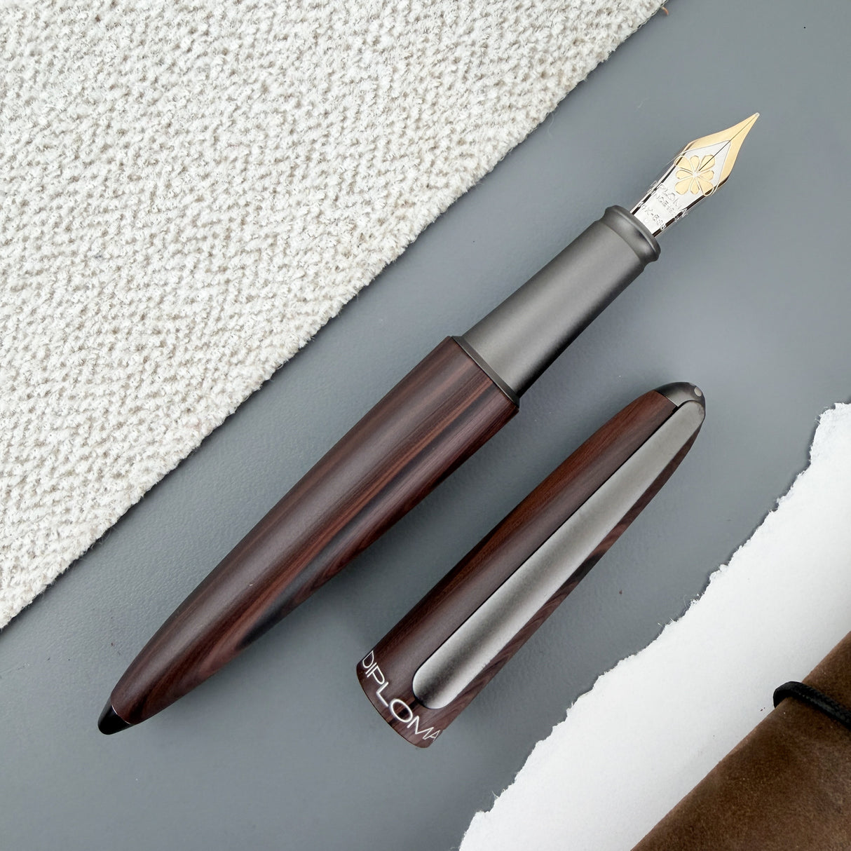 Diplomat Aero Fountain Pen - Black Forest (14kt Gold Nib)