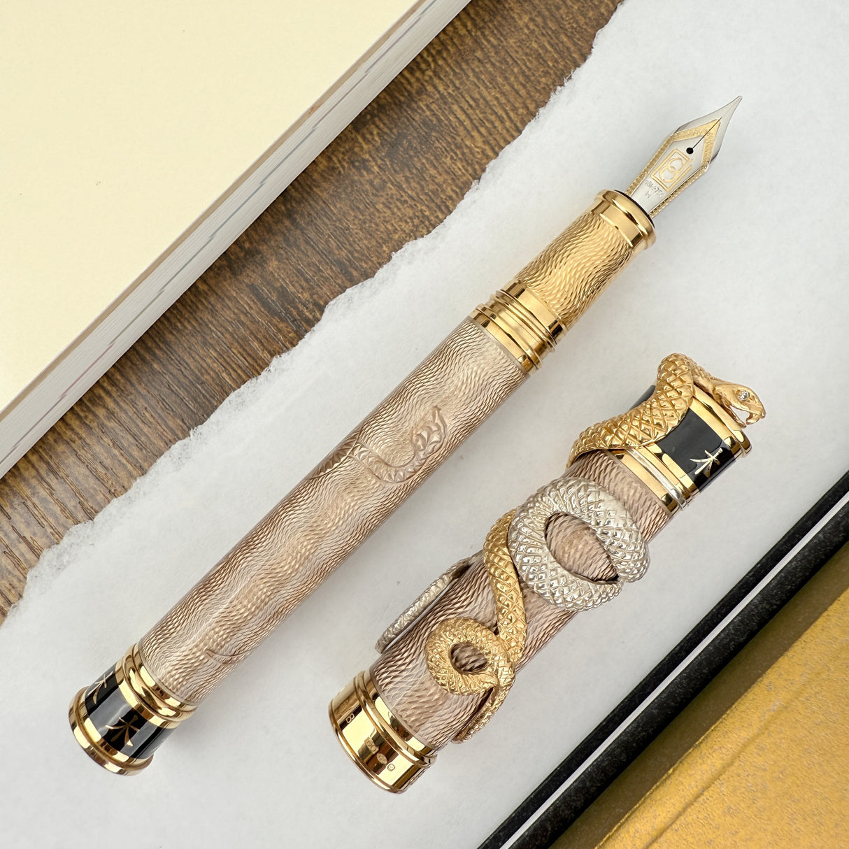 David Oscarson Green Water Snake Fountain Pen - Light Brown with Gold (Limited Edition #05/08)