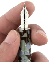 FEEL Graniglia nib in hand