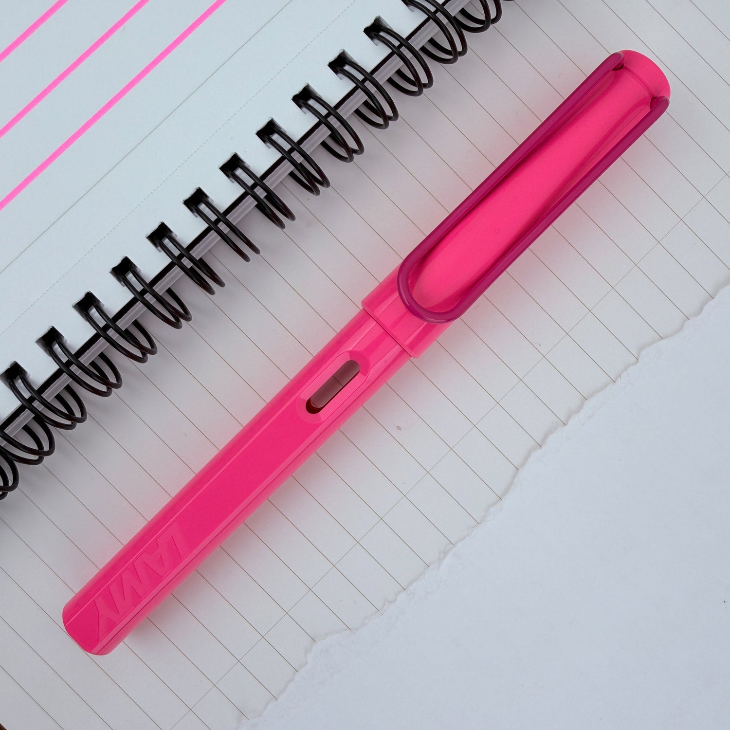 Lamy Safari Fountain Pen - Neon Pink (Special Edition)