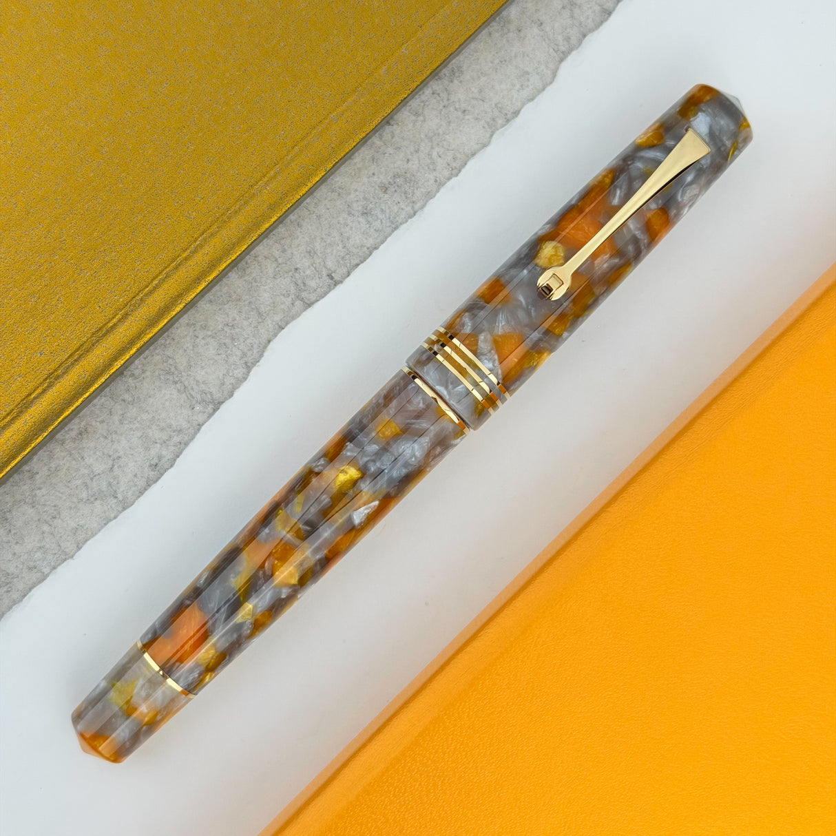 Leonardo Momento Zero Fountain Pen - Lava E Cenere with Gold Trim (Limited Edition)