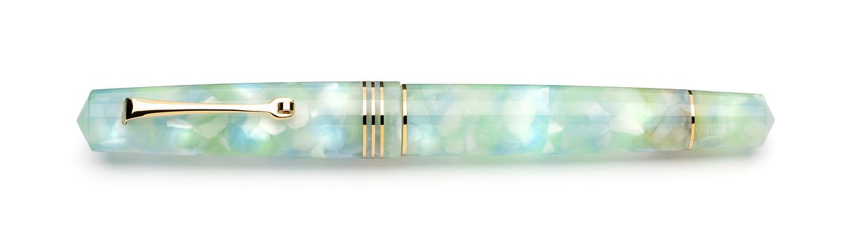 Leonardo Momento Zero Fountain Pen - Artica with Gold Trim (Limited Edition)