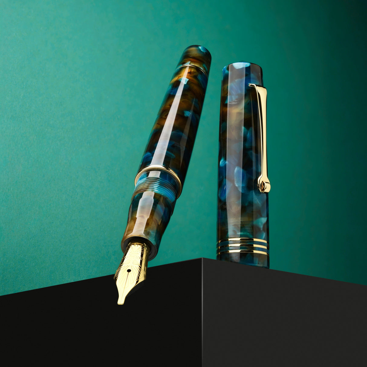 Leonardo Momento Zero Fountain Pen - Pausilya with Gold Trim (Limited Edition)