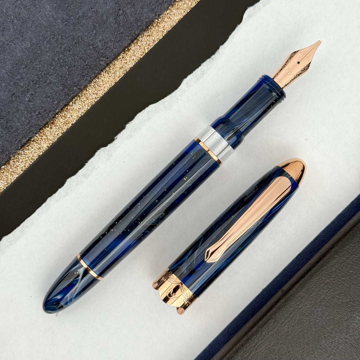 Nahvalur (Narwhal) Horizon Fountain Pen - Nebula