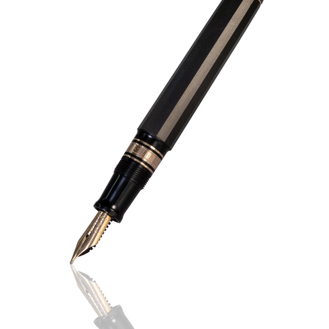 Omas The Paragon: 150625 Fountain Pen