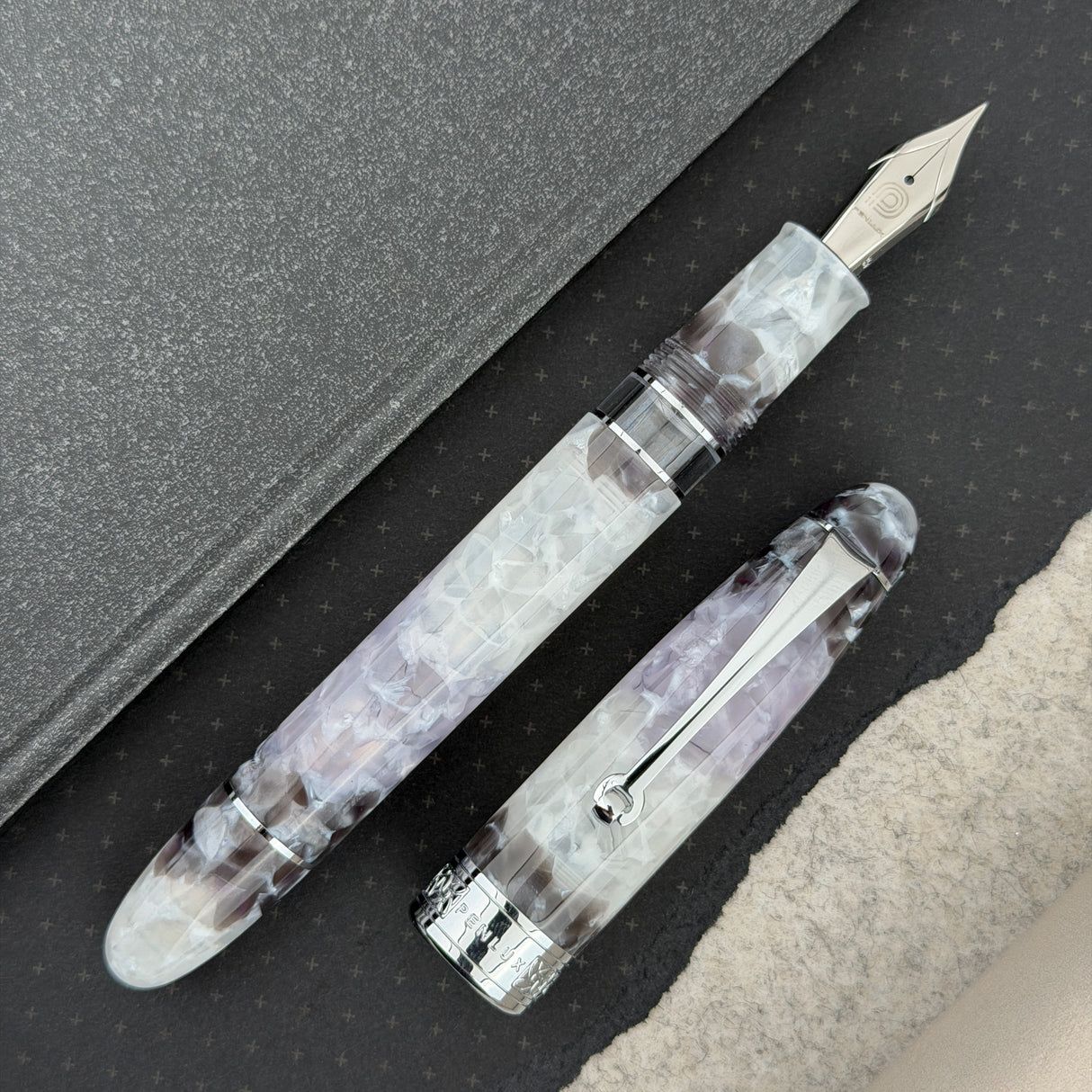 Penlux Masterpiece Grande Reserva Fountain Pen - Black Tie