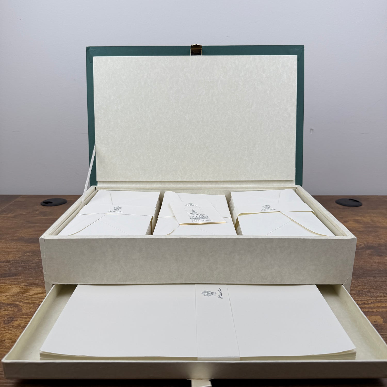 Pineider Milano Gift Box - White Paper - Small