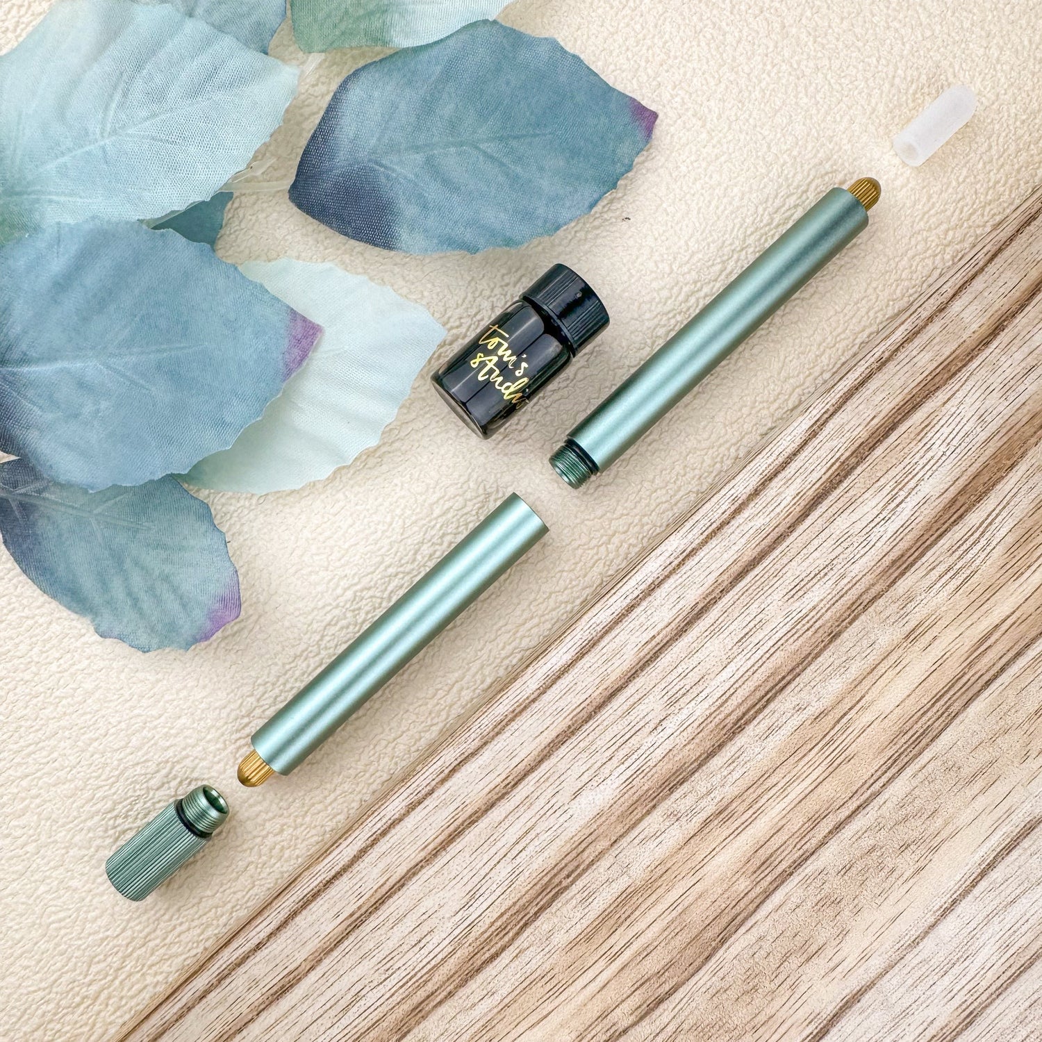 Tom's Studio Lumos Pro - Refillable Multi-Tip Pen