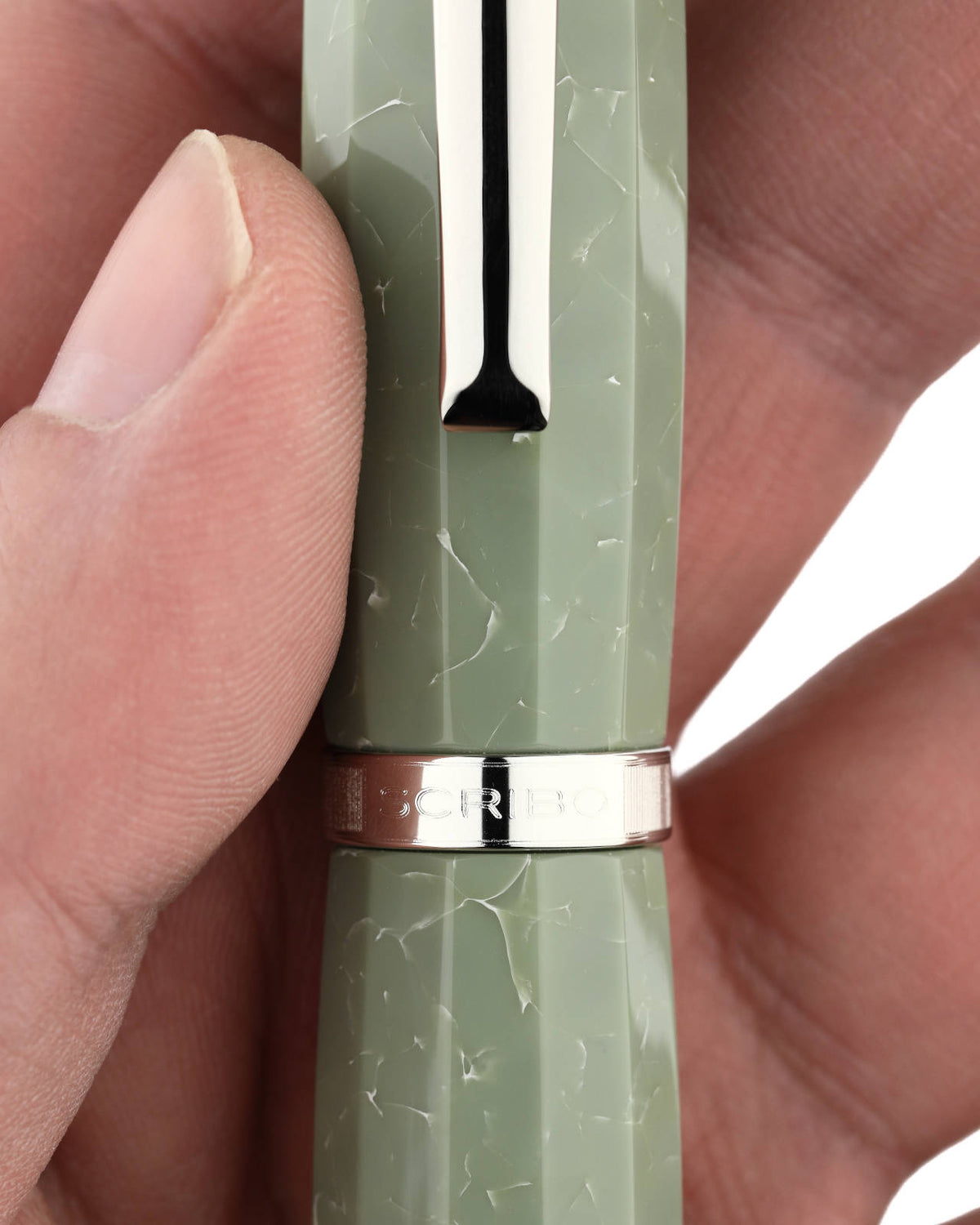 FEEL Verde Antico in hand