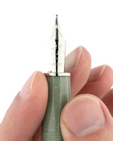 FEEL Verde Antico nib in hand