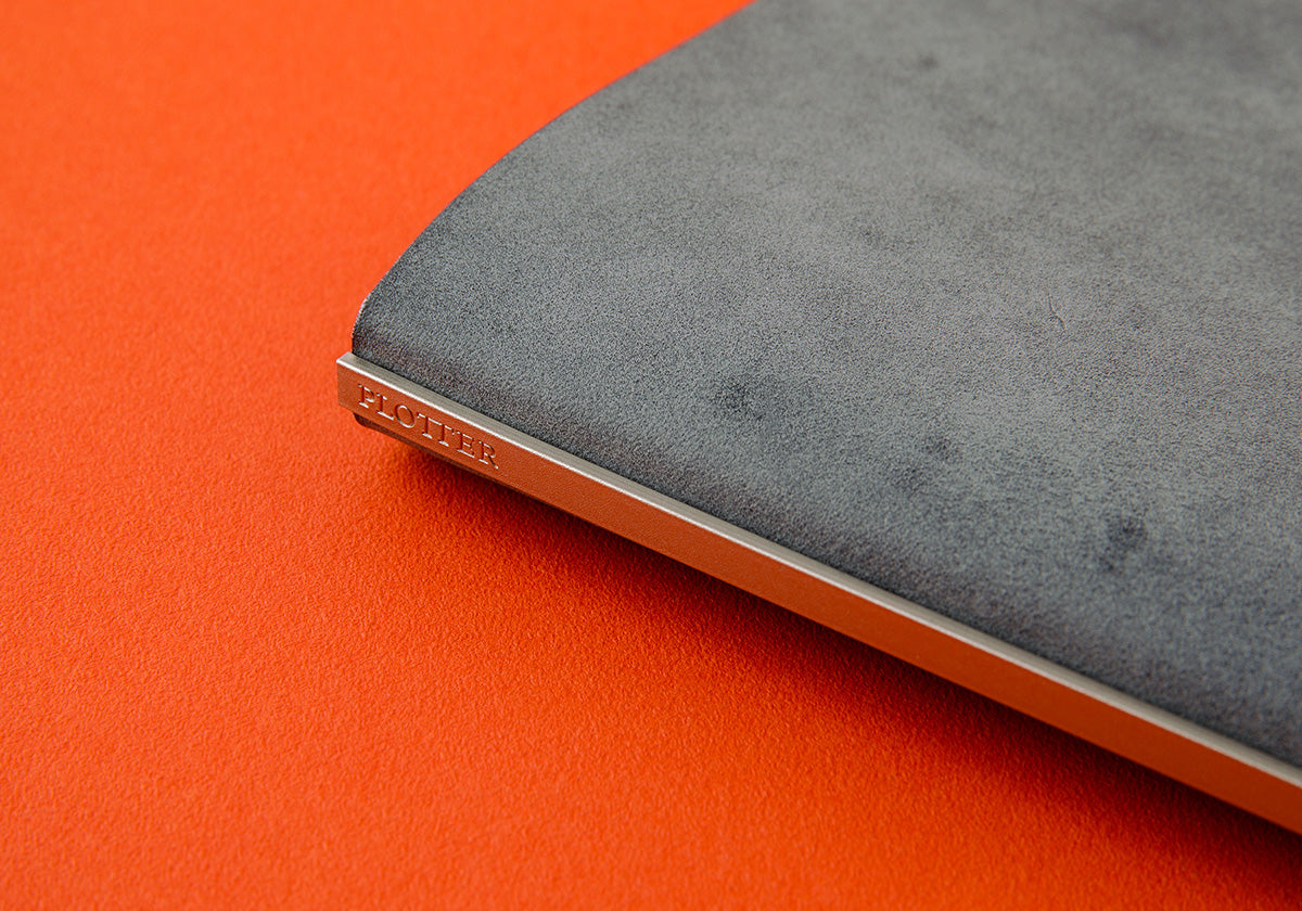 Plotter Shiranami 6-Ring Leather Binder - Mini Size