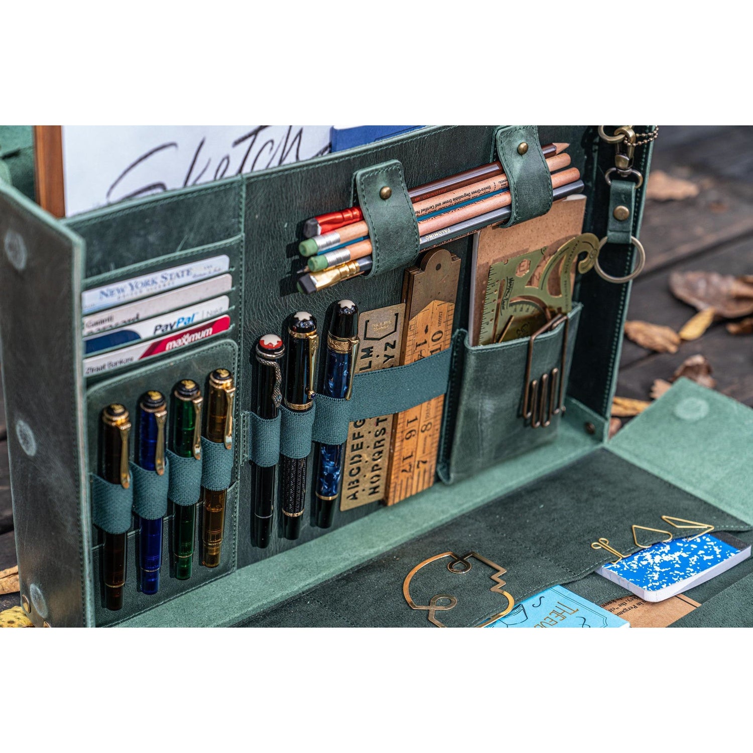 Galen Leather Writer's Medic Bag - XLarge Crazy Horse Forest Green | Atlas Stationers.